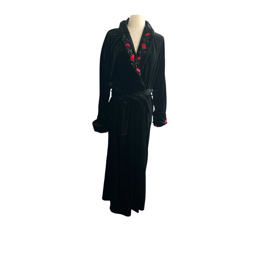 Vintage Valerie Stevens Black Velour Embroidred Roses Maxi Bathrobe Size Large - Picture 8 of 8